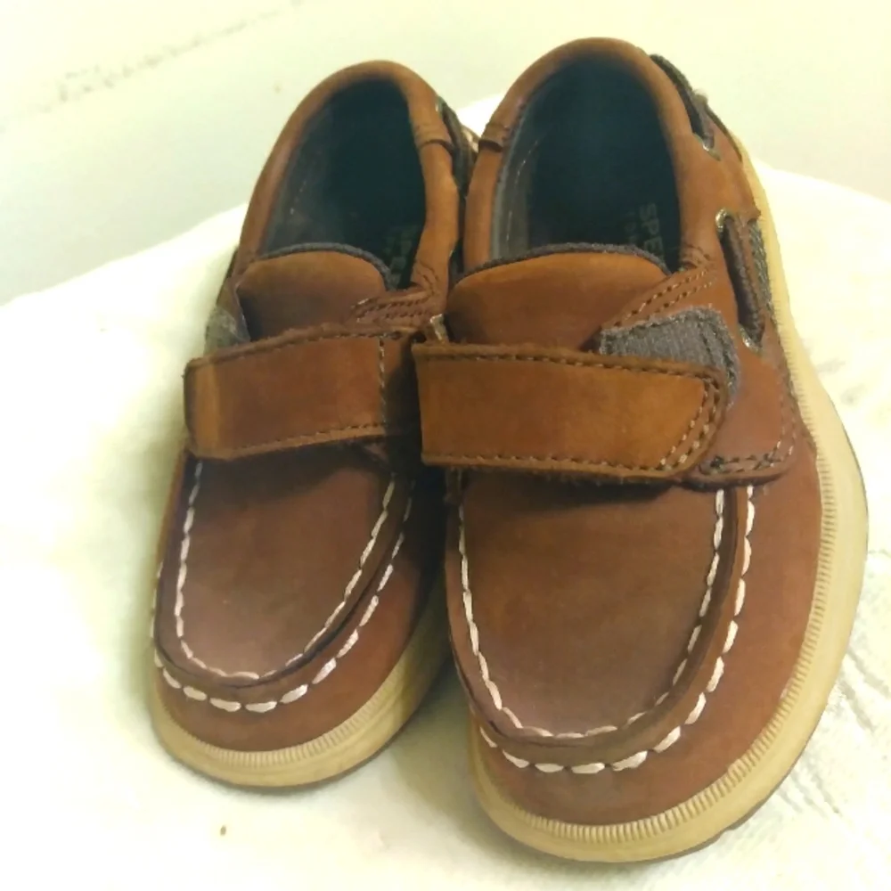 Brown Kids SPERRY Shoes with Velcro Strap TODDLER Size 7 M, 4.5 INCHES INSIDE